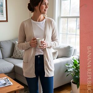91. Banana Republic Beige Women's Cardigan